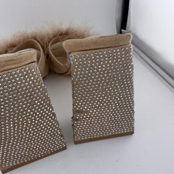 Feather Slip On Vegan Suede Rhinestone Block Heel Beige Size 7 - Picture 4 of 6